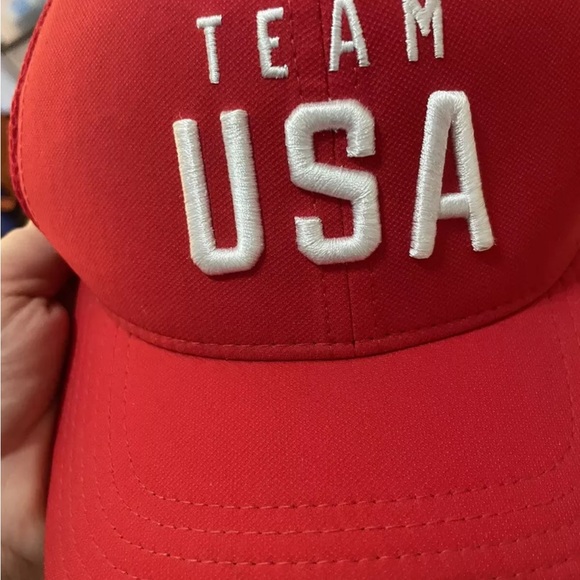 Nike Team USA Red Fitted  Baseball cap classic99 Dri Fit Hat - Picture 2 of 8